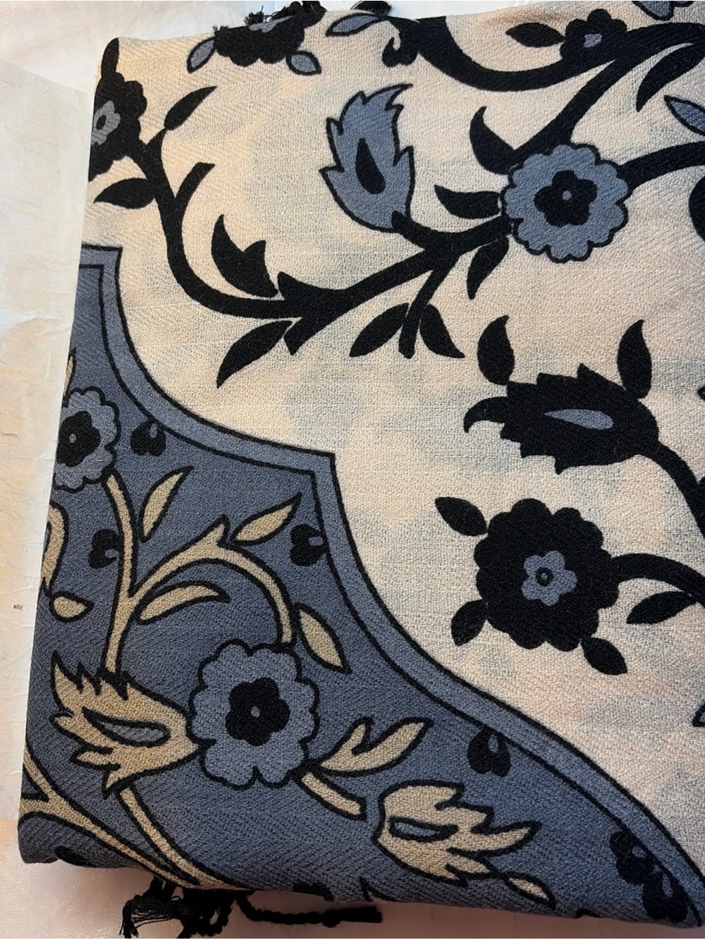 DANA XU 100% Merino Wool Extra Large Pashmina Shawl for Women
96"x43" Oversized